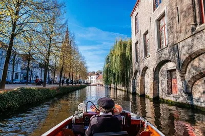 Bruges: Private Walking & Canal Tour - See the Best!