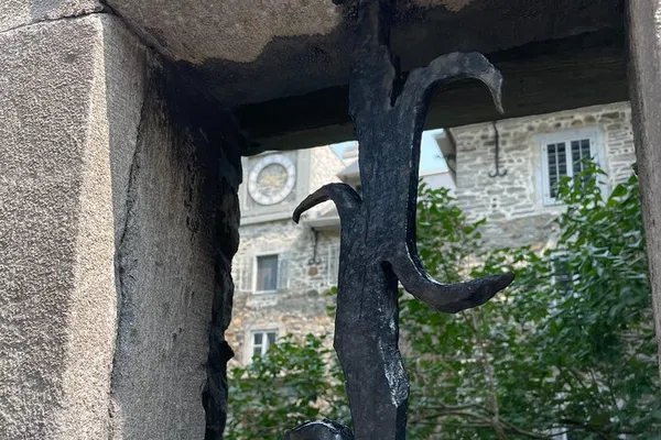 Old Montreal's Colonial Secrets: A Walking Tour