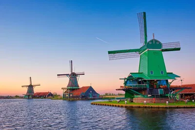 Zaanse Schans & Volendam: Private Day Trip from Amsterdam