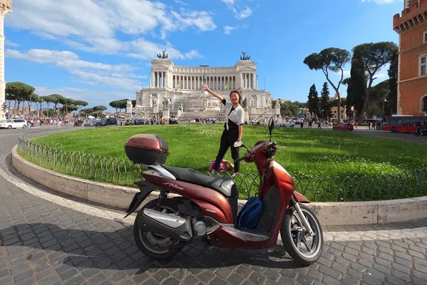 Rome Scooter Tour: Explore Hidden Gems & Top Sights!