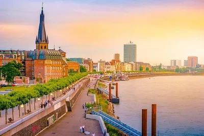 Seamless City Transfer: Bruges to Düsseldorf with Eindhoven Stop
