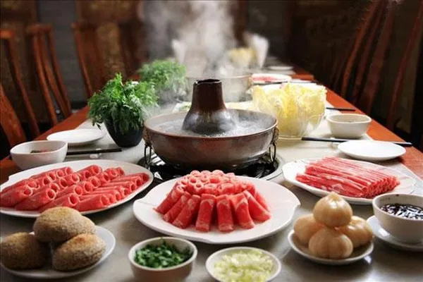 Beijing Night: Hot Pot, Houhai Lake & Foot Massage Immersion