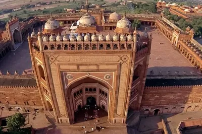 Unveiling Fatehpur Sikri: A Personalized Historical Expedition from Agra