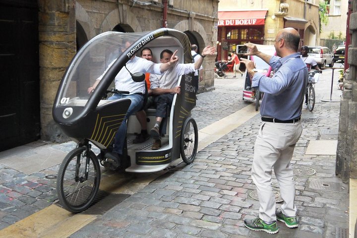 Lyon Pedicab Tour: Uncover History & Panoramic Views!