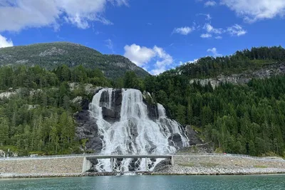 Unforgettable Hardangerfjord Yacht Cruise: Luxury, Nature, and Norwegian Charm!