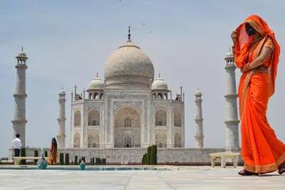 Sunrise Majesty: Private Taj Mahal Tour from Delhi