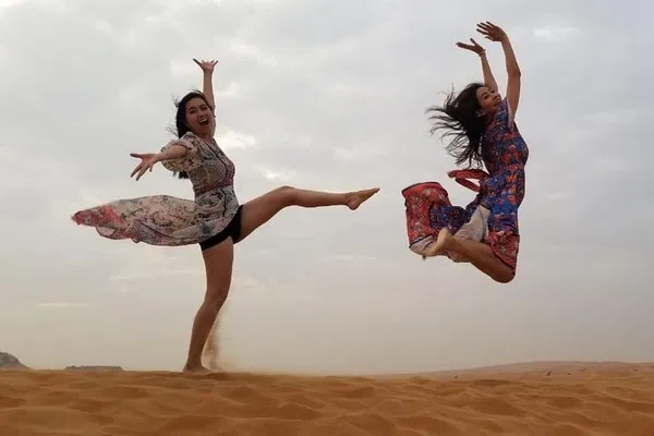 Thrilling Red Dune Safari: BBQ, Culture & Adventure in Dubai!
