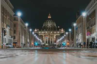 Exclusive Vatican City Tour: Unveiling Art & History