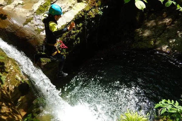 Vercors Canyoning: Thrills Near Grenoble!