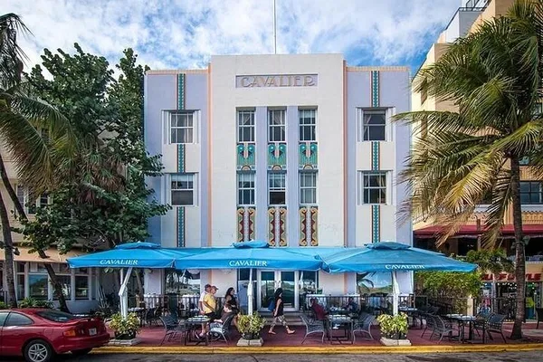 Art Deco & Cocktails: A Miami Beach Architectural Adventure