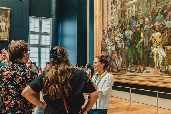 Unlock Louvre's Secrets: VIP Art Tour with Expert Guide