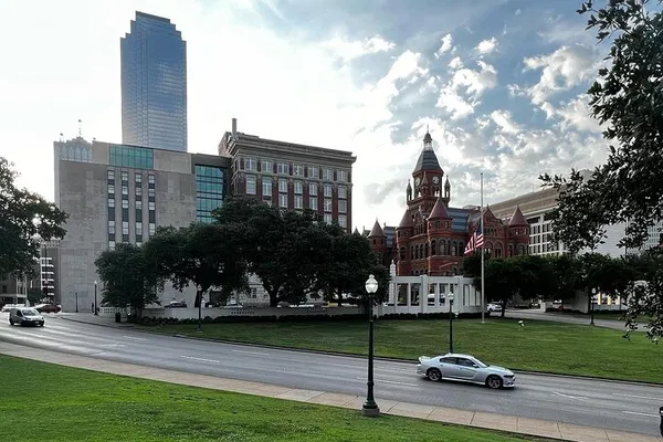 JFK Assassination Tour: Explore Dallas History!