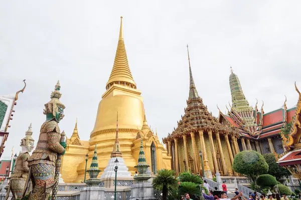 Bangkok's Best: A Personalized Private Day Trip Adventure