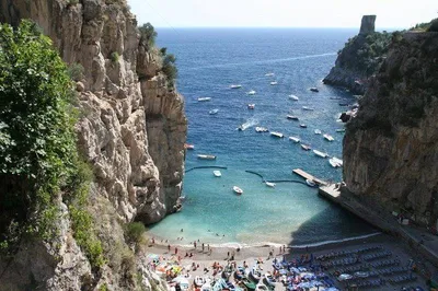 Naples to Praiano Transfer: Luxury Coastal Ride
