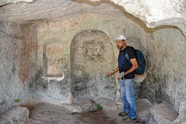 Explore Pantalica: A Journey Through History & Nature's Splendor