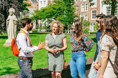 Amsterdam Secrets & Sweets: Walking Tour Adventure!