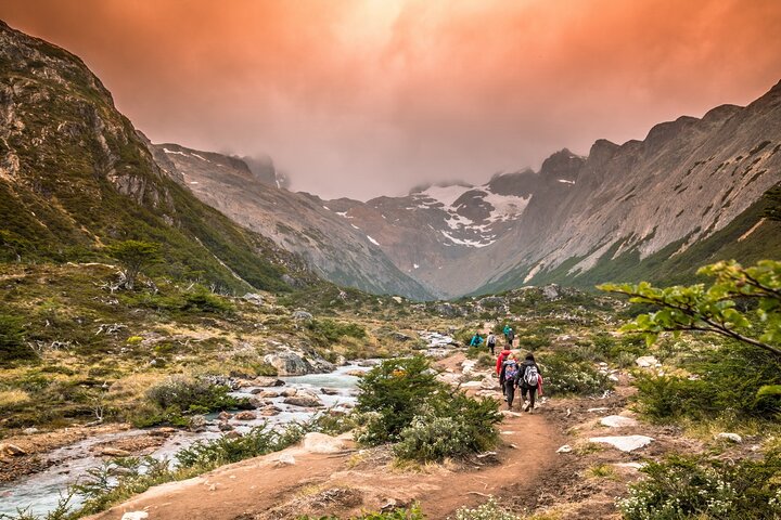 Ushuaia Night Glacier Trek: Gastronomy & Adventure