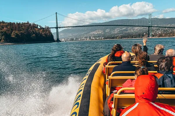 Vancouver's Scenic Waters: A Zodiac Adventure Through History & Harbour Views