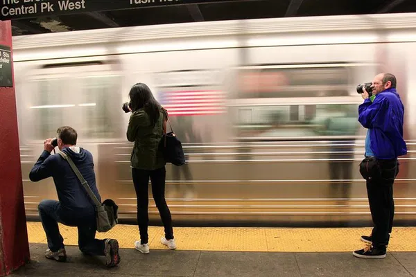 NYC Iconic Photo Tour: Capture the City's Soul with a Pro!