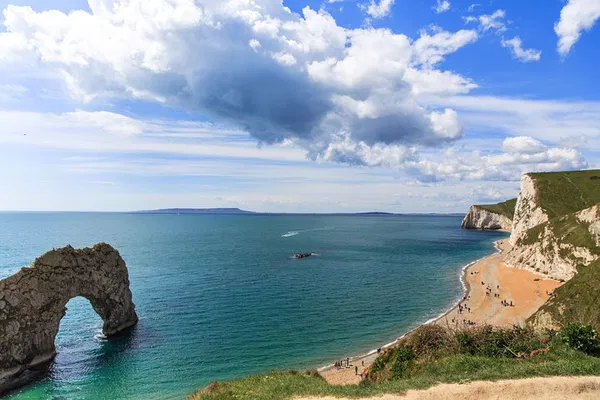 Jurassic Coast Day Tour: See Durdle Door & More!