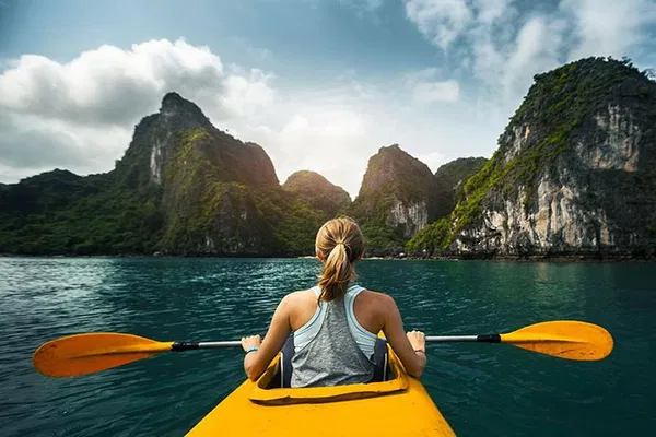 Halong Bay Full Day: Kayak, Hike & Cave - Deluxe Tour