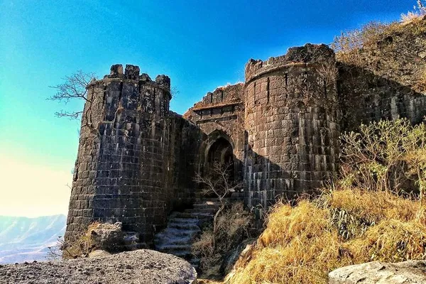 Pune's Heritage & Nature: A Car Tour to Khadakwasla, Sinhagad & Panshet