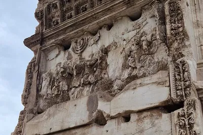 Unveiling Jewish History: Private Tour of Colosseum & Roman Forum