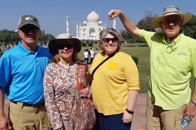 Sunrise Majesty: Private Taj Mahal & Agra Fort Tour by Express Train