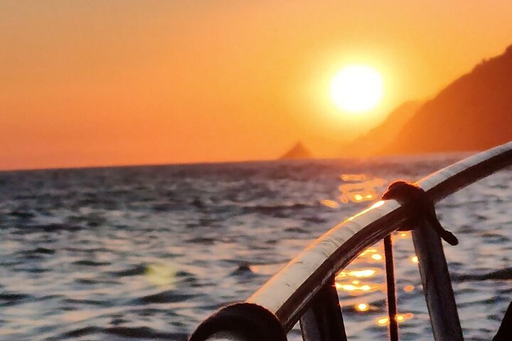 Sunset Aperitivo Cruise: Porto Venere & Island Dive!
