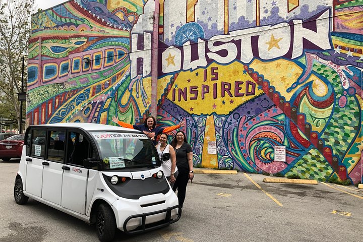 Houston's Insta-Worthy Murals: Private Cart Tour for Stunning Photos
