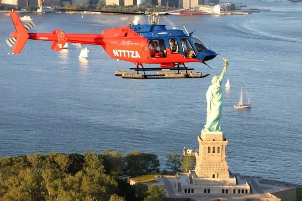 Soar Above the Big Apple: Manhattan Helicopter Sky Tour!