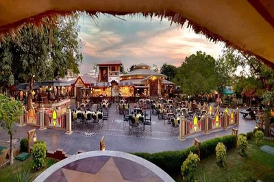 Jaipur's Royal Grandeur: A Day of Pink City Wonders & Rajasthani Feast