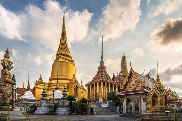 Bangkok's Royal & Spiritual Wonders: A Half-Day Temple & Palace Tour