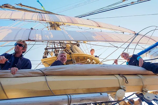 Stockholm Sailing Adventure: Historic Tre Kronor Day Trip