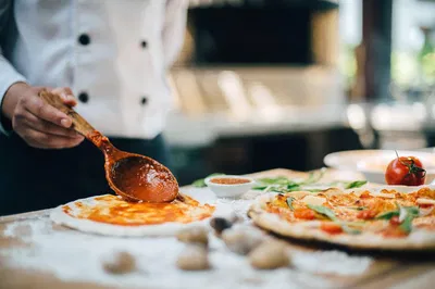 Master Sicilian Flavors: Private Pizza & Tiramisu Class in Acitrezza!