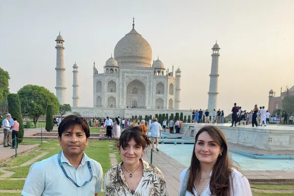 Unveiling Agra's Majesty: A Private Taj Mahal & Fort Tour