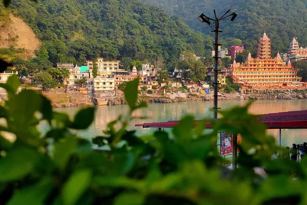 Spiritual Rishikesh: A Guided Day Tour & Ganga Aarti Experience