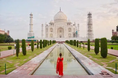 Discover Agra's Mughal Majesty: A Private Tour Including Fatehpur Sikri
