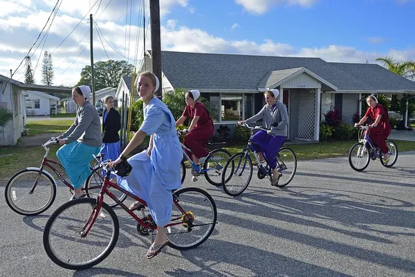 Unveiling Amish Culture: A Trolley Tour of Understanding in Sarasota