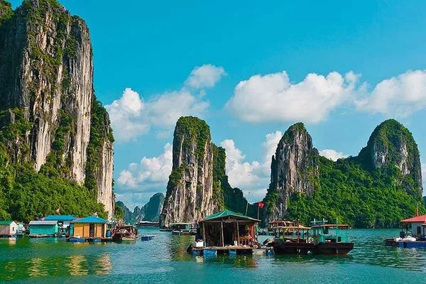 Halong Bay Day Tour: Cave, Kayak & Bamboo Boat
