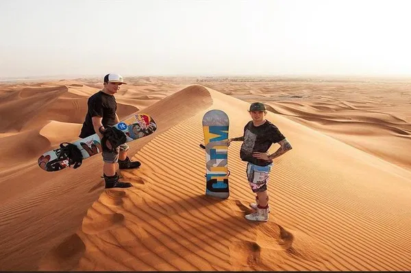 Thrilling Dubai Desert Safari: Dune Bashing, BBQ & Cultural Delights!