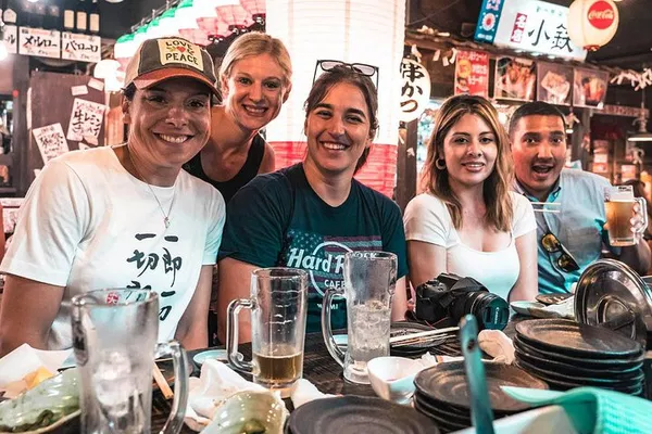 Osaka's Backstreet Bites & Bar Hopping: A Namba Night Adventure!