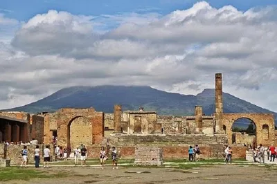 Unearth Pompeii: Skip-the-Line Guided Tour into Ancient Roman Life