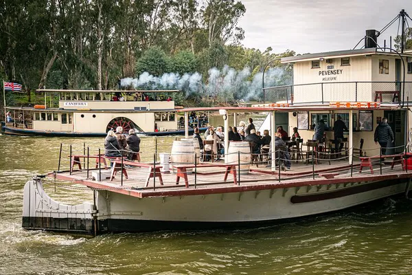 Murray River: Paddle Steamer & Wildlife Day Tour