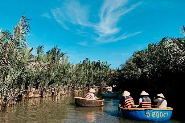 Enchanting Hoi An: Basket Boat Adventure & Lantern River Cruise
