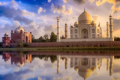 Unforgettable Agra: Private Taj Mahal Sunrise & Sunset Tour from Delhi