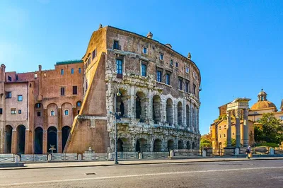 Unveiling Rome: Discover Hidden Gems & Ancient Secrets on Foot
