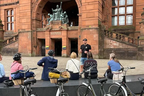 Glasgow Bike Tour: See City Like a Local!