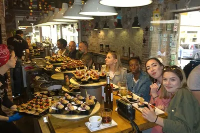 Barcelona Food Tour: Tapas & Wine Walking Adventure