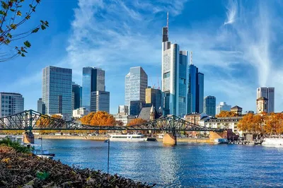 Luxurious Brussels-Frankfurt Transfer: Explore Luxembourg in Style